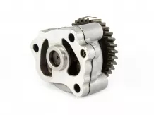 Kubota D662 oil pump, used