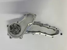 Kubota L1-185D vízszivattyú