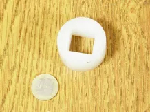 Négyszögletű persely Monosem vetőgépekhez