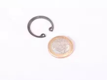 Seegerring 22 mm inner (in Bohrung)