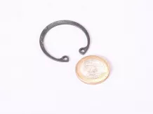 Seegerring 32 mm inner (in Bohrung)