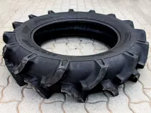 Tyre  9.5-24 HF design pattern